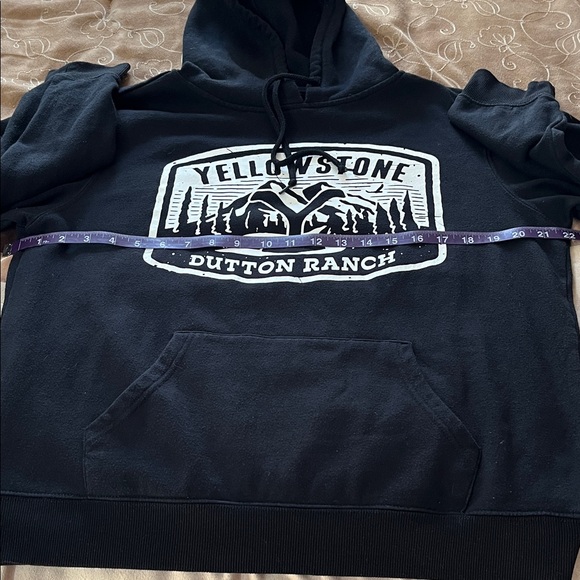 Yellowstone Dutton Ranch Hoodie (Size: M) - Picture 5 of 5